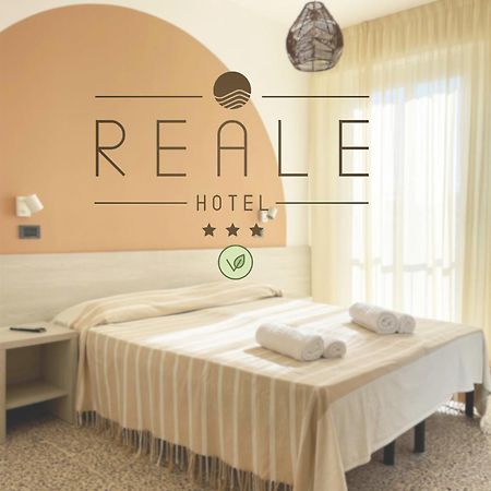 Hotel Reale Римини Экстерьер фото
